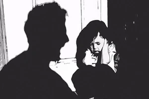 Đừng giao trẻ cho bất cứ ai trông giữ!