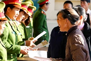 Đề nghị không nhất thiết phải nộp đủ tiền mới được đặc xá