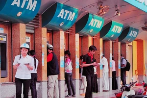 2019 sẽ tăng 5,3% lương tối thiểu vùng