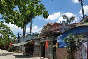 Xây nhà trên chợ bỏ hoang, không được bồi thường