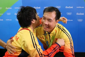 Bắn súng đoạt vàng nhận 2,1 tỉ đồng