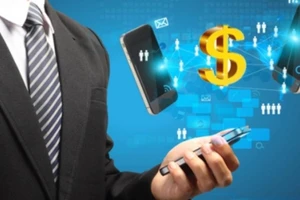 Cách chuyển tiền lương làm việc ở nước ngoài về Việt Nam