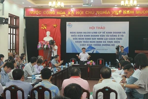 Quản Grab: Tranh cãi mãi vẫn ‘mù’ giải pháp