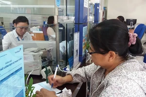 Lãi suất tiền gửi tiết kiệm đột ngột tăng