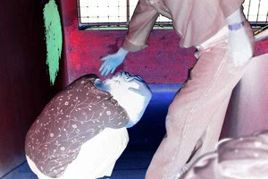 Nhiều lần đánh vợ, tòa cho ly hôn