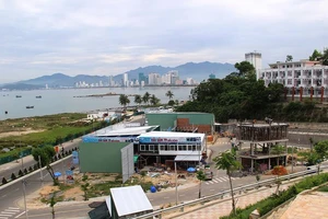 Nha Trang thông tin việc giao đất vàng cho 3 lãnh đạo