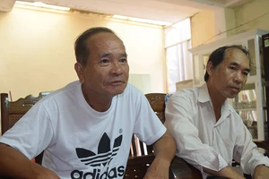 3 anh em 50 năm không quốc tịch