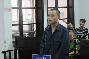 Tự giao nộp ma túy đá vẫn lãnh án nặng