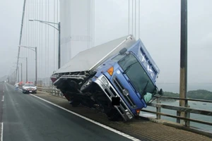 Siêu bão Jebi làm tê liệt nhiều thành phố lớn Nhật Bản