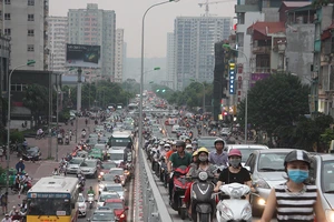 Hà Nội muốn thu phí xe vào khu ùn tắc