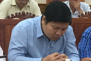 Đề nghị xóa đảng tịch phó giám đốc sở ‘siêu tốc’