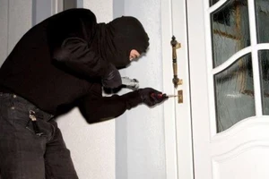 Trộm cắp tài sản nhiều lần, xử sao?