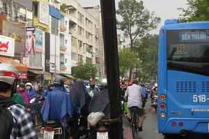 Ớn lạnh với tấm tôn di động