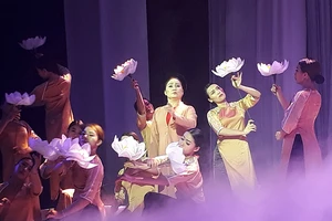 Gia sản 100 năm cải lương thật buồn