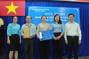 Sở Tư pháp TP.HCM trao nhà tình thương cho huyện Cần Giờ