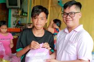 Trung thu và ước mơ phát bún của Nhi…