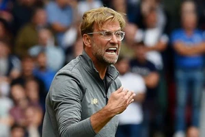 Klopp không phục trong trận Liverpool thua trước Chelsea