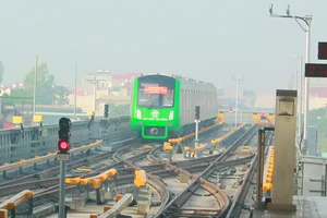 Giá vé metro Cát Linh sẽ cao hơn xe buýt