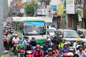 Xe buýt ngưng hoạt động, dân luyến tiếc!