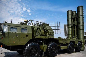 Nga-Ấn Độ ký thỏa thuận phòng không tỉ USD