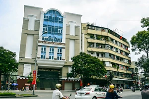 Rạp Hưng Đạo mới: Xây xong nghệ sĩ kêu trời