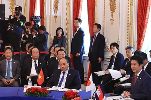 Lãnh đạo các nước thảo luận về vấn đề biển Đông