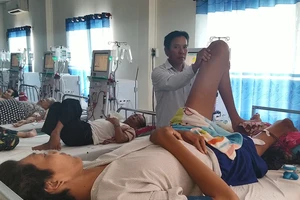 Người ‘khổng lồ’ gây choáng cả bệnh viện