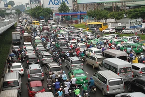 Lộ diện nhiều tuyến đường ‘giải cứu’ sân bay