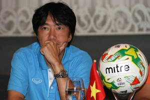 Thầy ngoại đừng mơ đăng quang V-League!