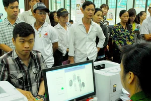 Bỏ sổ hộ khẩu: Bớt tốn kém, giảm phiền hà