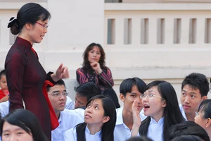 Không dạy được thì đuổi học: Cần gì kỹ sư tâm hồn!