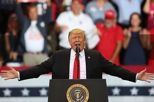 Bầu cử Mỹ: Cửa thắng của Dân chủ rất rộng