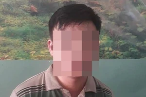 Người dân cám ơn công an đã giải cứu