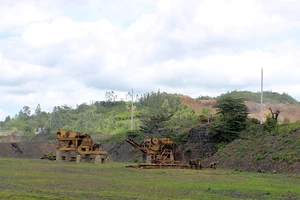 Thi hành án bán… đất công