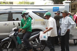 Băn khoăn quản lý GrabBike, Go-Bike…