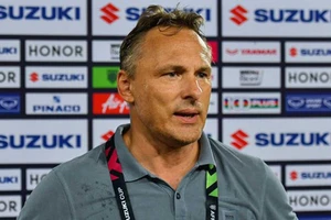 HLV Myanmar ‘vạch áo cho người xem lưng’ hay tung hỏa mù?