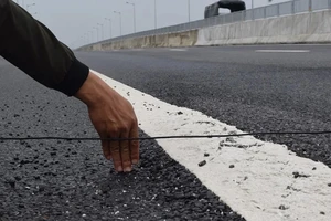 Nhiều cầu trên cao tốc 34.500 tỉ bị sụt lún