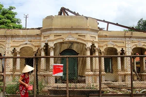 Hàng trăm biệt thự cổ sống dở chết dở