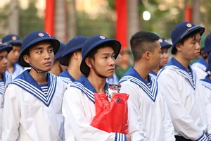 Tranh cãi việc thanh niên xăm mình không được tuyển quân