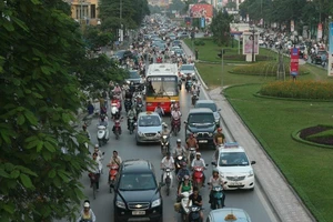 Ức chế và ân tình trên phố Hà Nội