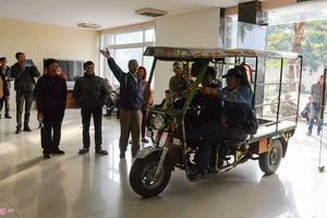 Xưng thương binh đi ăn vạ vé bóng đá, quá đáng!