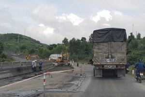 Chậm khắc phục hư hỏng quốc lộ 1 qua Phú Yên