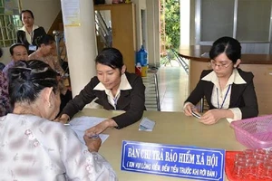 Cách tính lương hưu hằng tháng khi đóng BHXH