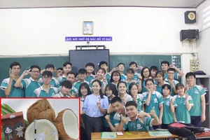 Thầy trò quyết biến hóa học thành… son môi