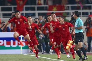 Sau chức vô địch AFF Cup là dốc cao