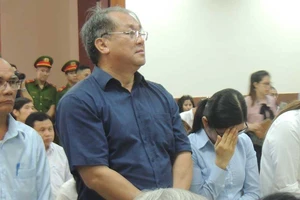 Tòa phúc thẩm đặc biệt khoan hồng cho 4 bị cáo là trái luật?