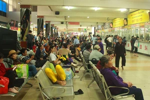 TP.HCM: Lại cháy vé xe dịp Tết dương lịch