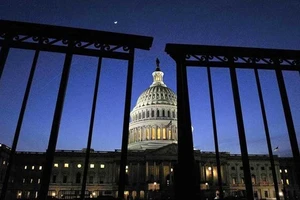 Chính phủ Mỹ đóng cửa ‘2 năm’