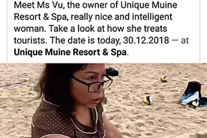 Chủ resort chặt lưới bóng chuyền của du khách