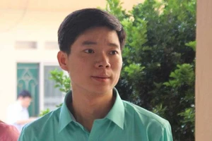 Vẫn mở phiên tòa dù bác sĩ Hoàng Công Lương nhập viện